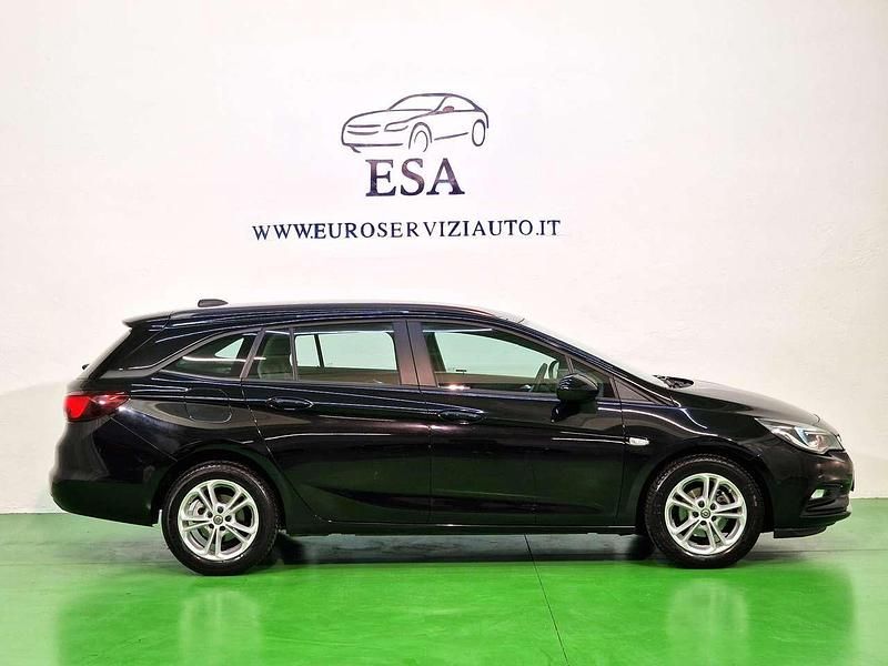 Usata Opel Astra Dynamic 110 CV (80 kW) 2017 Grigio Station wagon