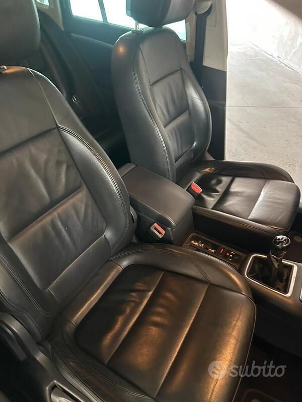 Usata VW Tiguan 140 CV (102 kW) 2011 Blu SUV