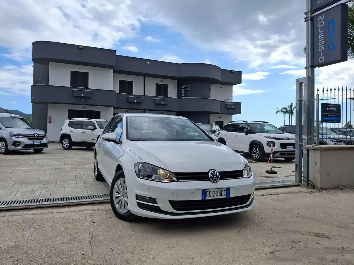 Usata VW Golf VII Trendline 90 CV (66 kW) 2016 Nero Berlina