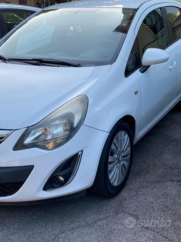 Usata Opel Corsa 85 CV (62 kW) 2013 Bianco Utilitaria