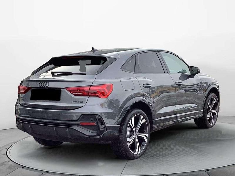 Usata Audi Q3 Sportback S-Line 150 CV (110 kW) 2024 Grigio SUV