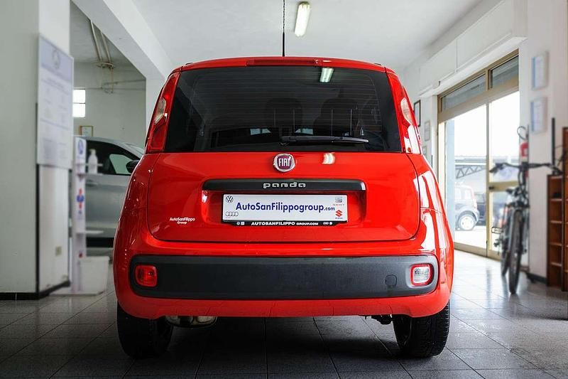 Usata Fiat Panda Lounge 95 CV (69 kW) 2018 Rosso Utilitaria