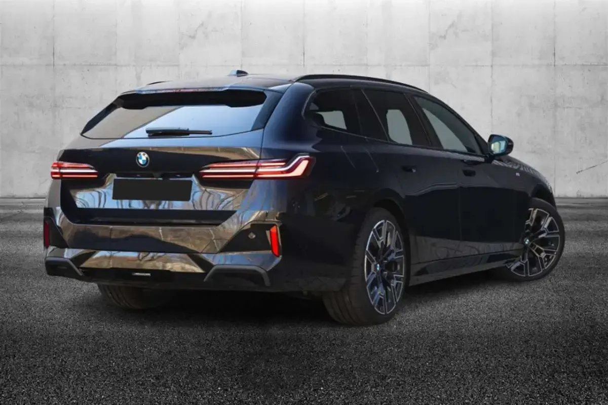 Usata BMW 540 M Sport 286 CV (210 kW) 2024 Nero Station wagon