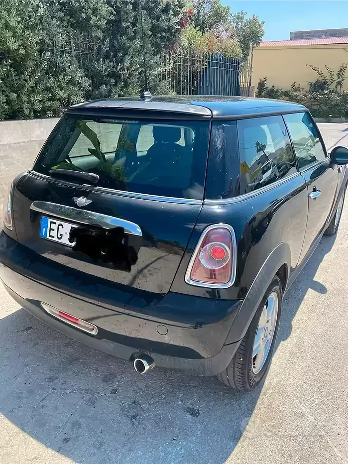 Usata Mini ONE 90 CV (66 kW) 2011 Nero Utilitaria