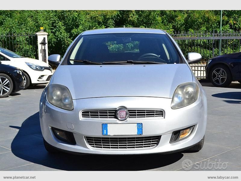 Usata Fiat Bravo Dynamic 120 CV (88 kW) 2010 Argento Utilitaria