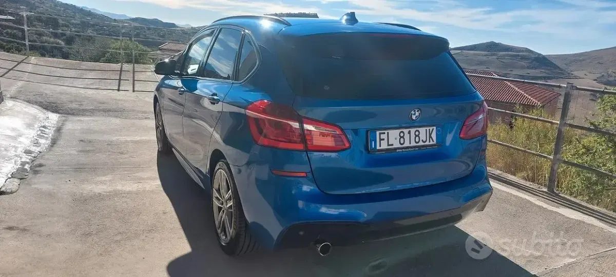 Usado BMW 218 Efficient Dynamics 150 HP (110 kW) 2017 Azul Monovolume