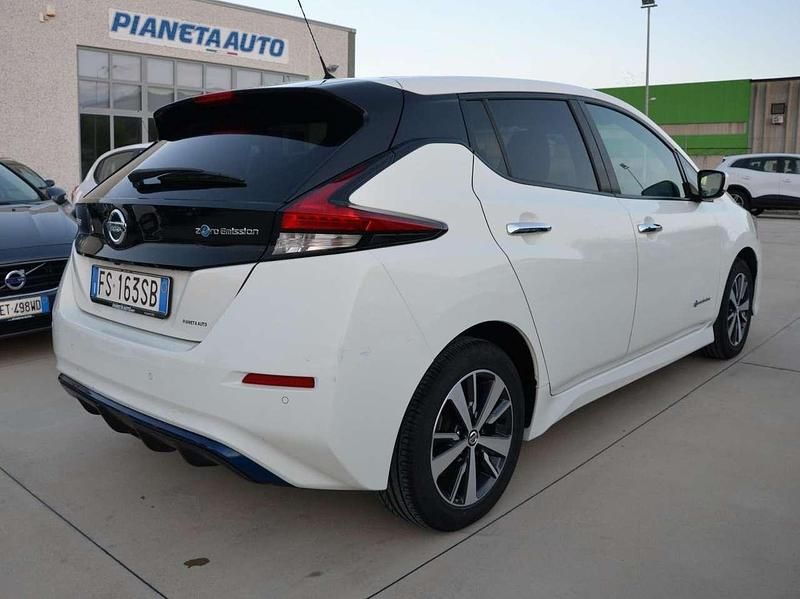 Usata Nissan Leaf Acenta 89 kW (122 CV) 2018 Bianco Utilitaria