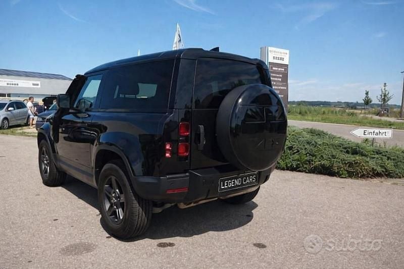 Usata Land Rover Defender SE 200 CV (147 kW) 2021 Nero Station wagon