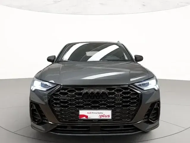 Usata Audi Q3 Sportback S-Line 193 CV (141 kW) 2025 Grigio daytona perlato SUV