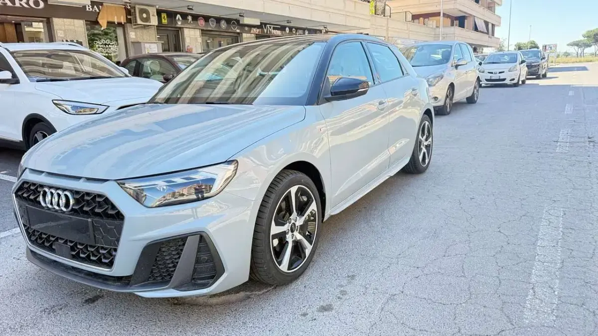 Nuova Audi A1 S-Line 116 CV (85 kW) 2026 Grigio SUV