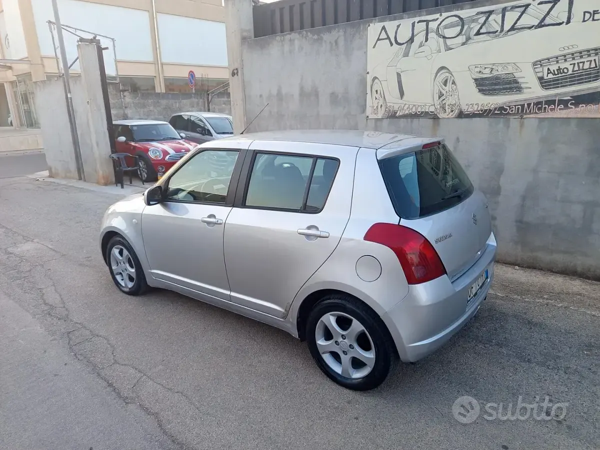 Brugt Suzuki Swift 92 HK (67 kW) 2007 Grå Hatchback