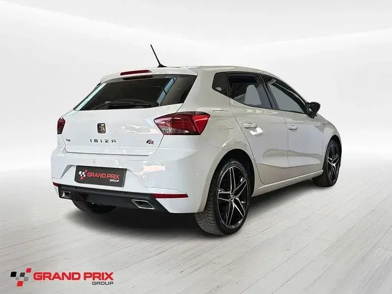 Begagnad Seat Ibiza FR 90 HK (66 kW) 2021 Vit Halvkombi