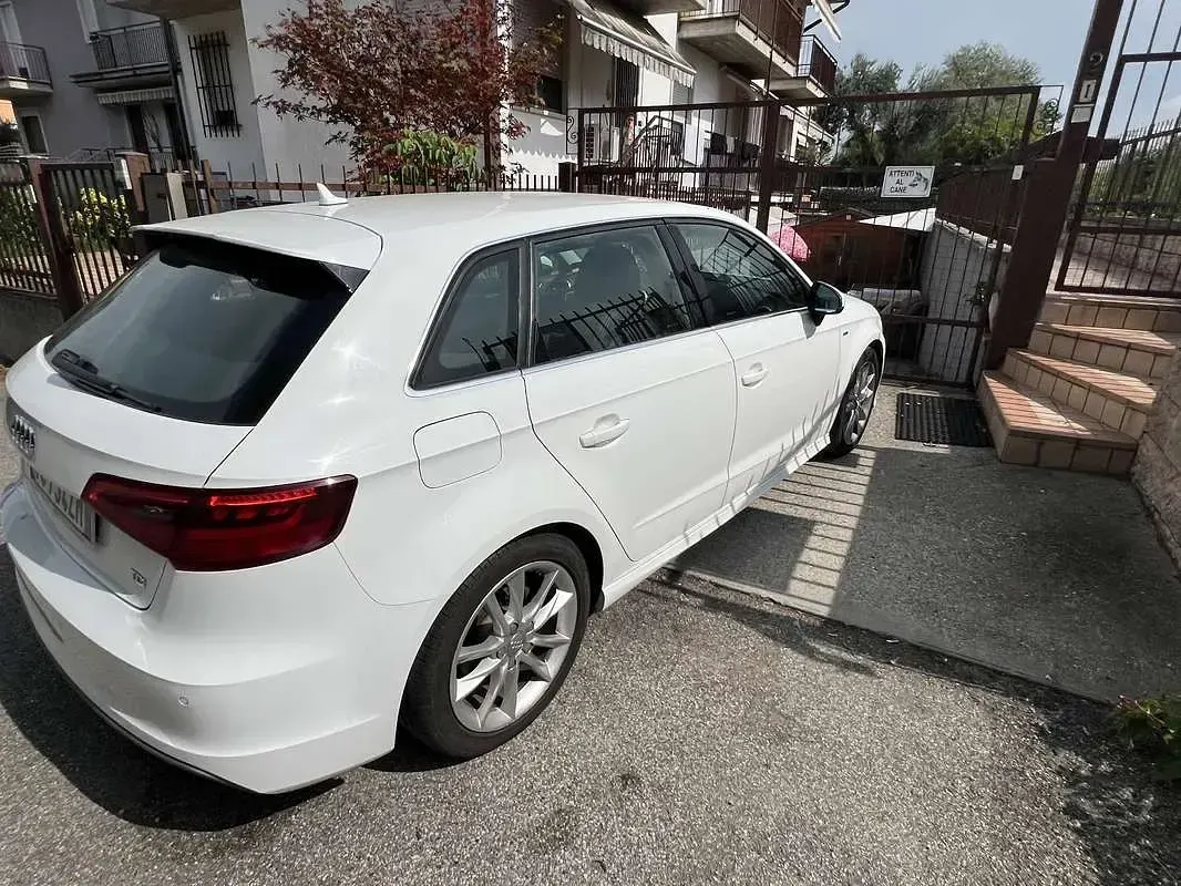 Usata Audi A3 Ambiente 110 CV (80 kW) 2016 Berlina