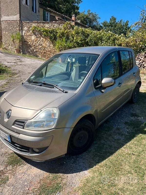 Usata 2009 Renault Modus Monovolume | 1200 € (Super prezzo) - Immagine 1/4