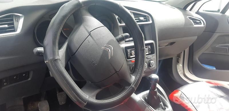 Usata Citroën C4 88 CV (64 kW) 2011 Bianco Utilitaria