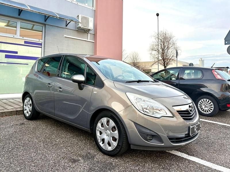 Usata Opel Meriva 95 CV (69 kW) 2012 Grigio Monovolume