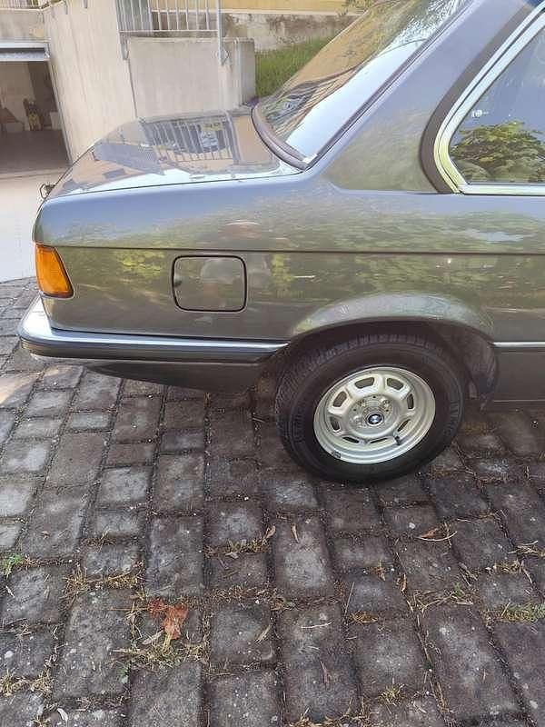 Usata BMW 315 75 CV (55 kW) 1983 Utilitaria