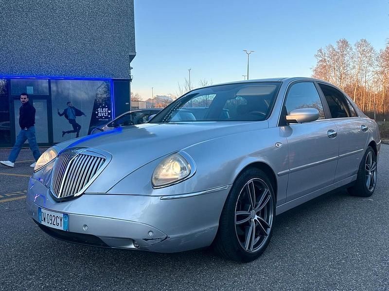 Usata Lancia Thesis 185 CV (136 kW) 2009 Argento Berlina
