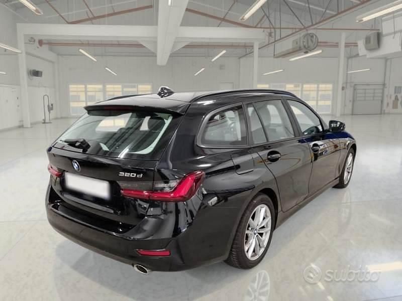 Usata BMW 320e Advantage 190 CV (139 kW) 2021 Nero Station wagon