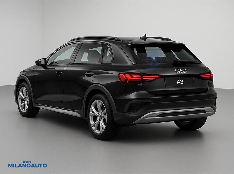 Usata Audi A3 Ambiente 150 CV (110 kW) 2024 Nero Utilitaria