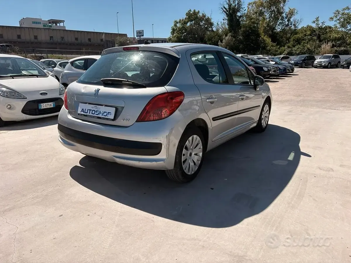 Usata Peugeot 207 70 CV (51 kW) 2007 Grigio Berlina