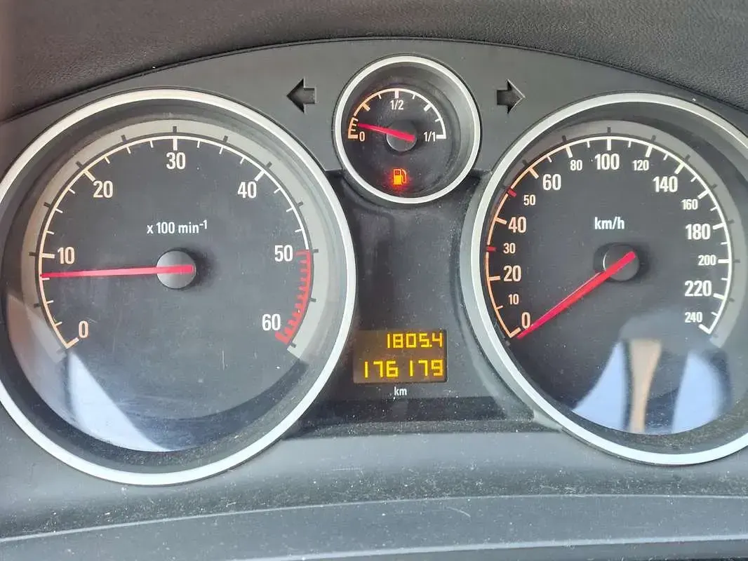 Usata Opel Zafira Club 110 CV (80 kW) 2009 Monovolume