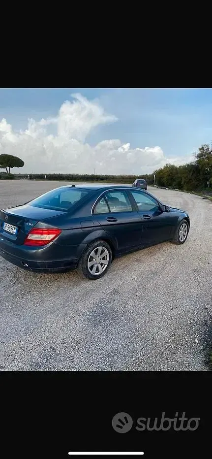 Usata Mercedes C220 170 CV (125 kW) 2008 Grigio Berlina