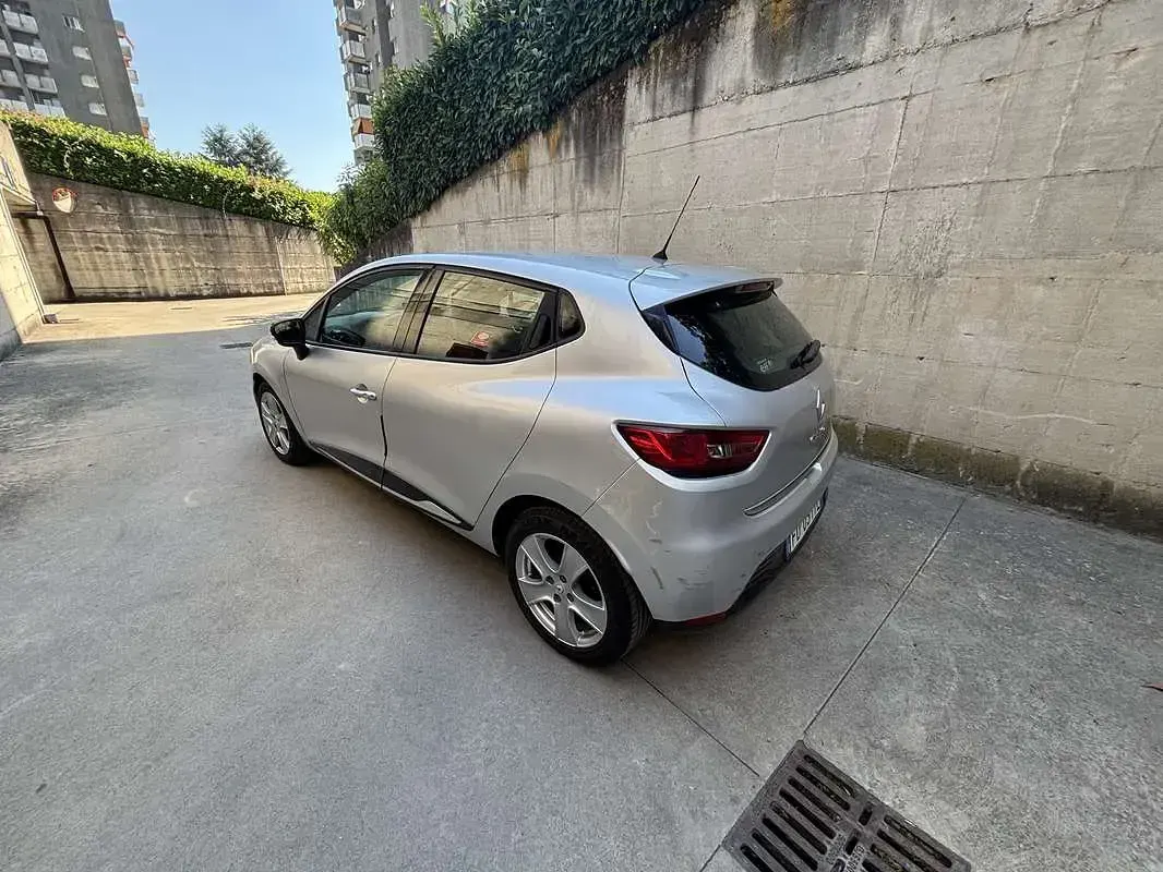 Usata Renault Clio IV Zen 75 CV (55 kW) 2016 Berlina