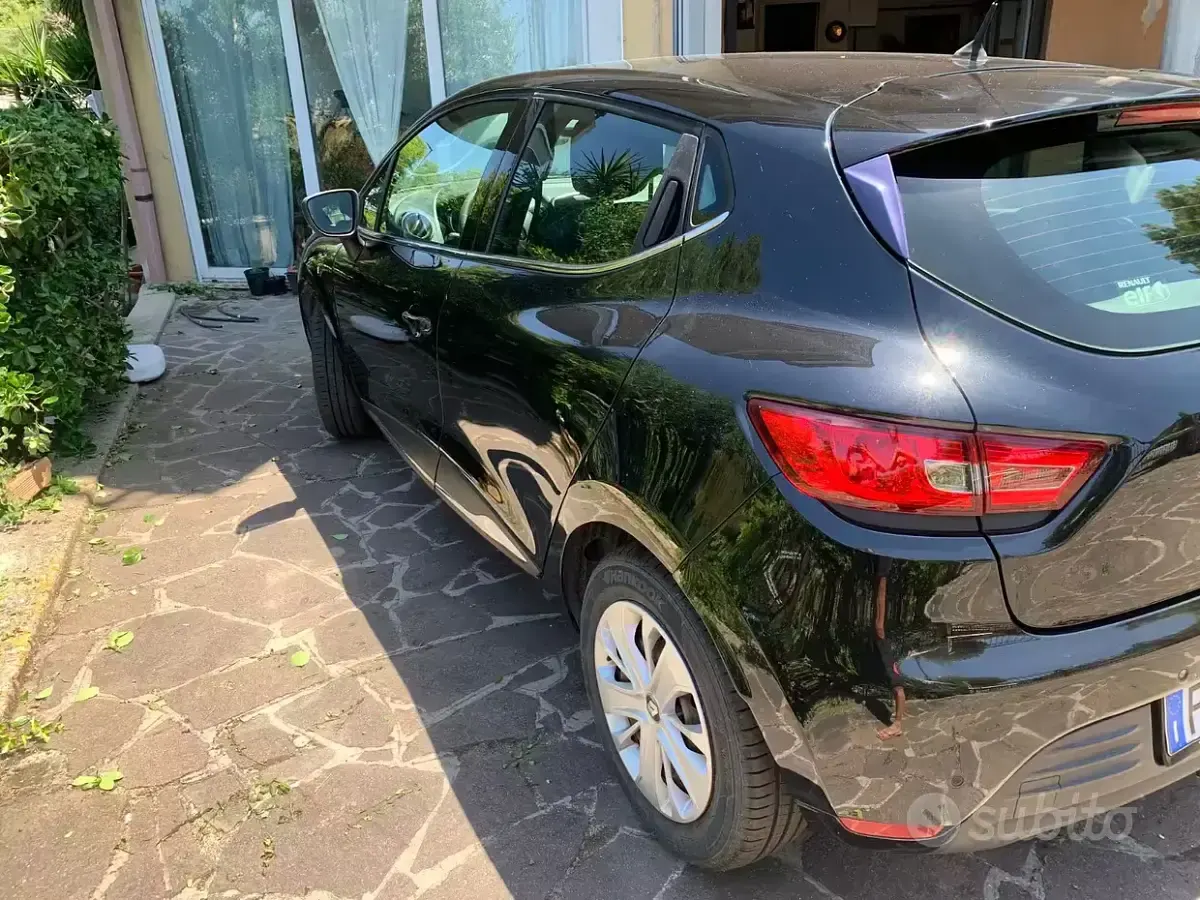 Usata Renault Clio 48 CV (35 kW) 2016 Nero Utilitaria