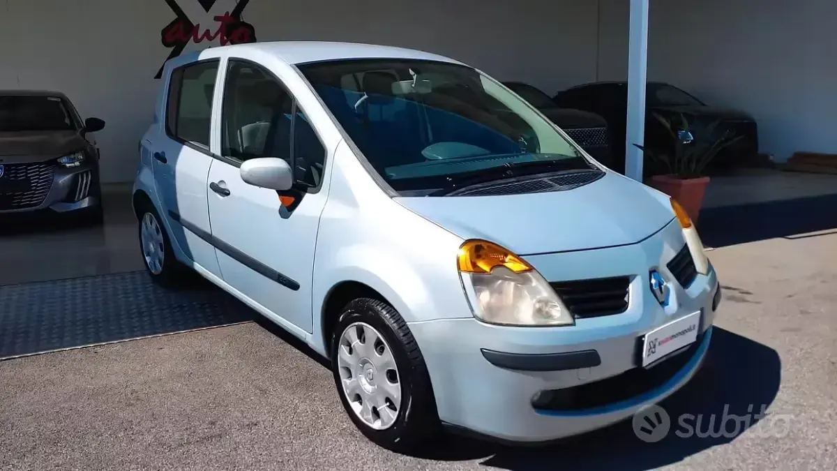 Usata Renault Modus 86 CV (63 kW) 2005 Grigio Monovolume