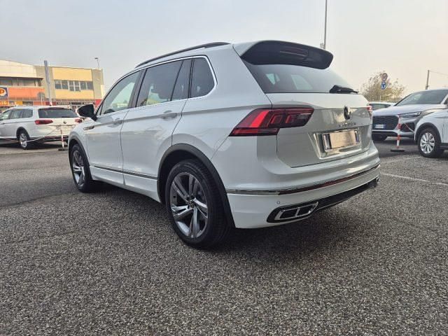 Usata VW Tiguan R-line 150 CV (110 kW) 2022 Bianco SUV