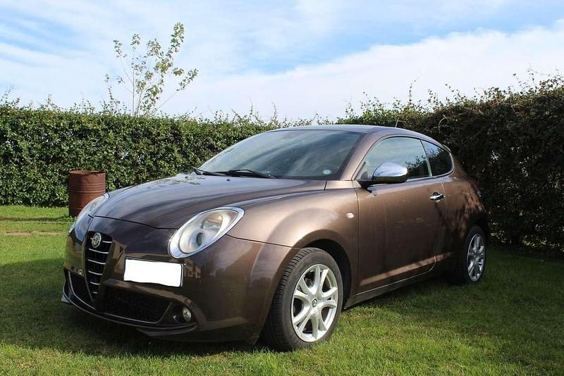 Usata Alfa Romeo MiTo Progression 79 CV (58 kW) 2012 Marrone Utilitaria