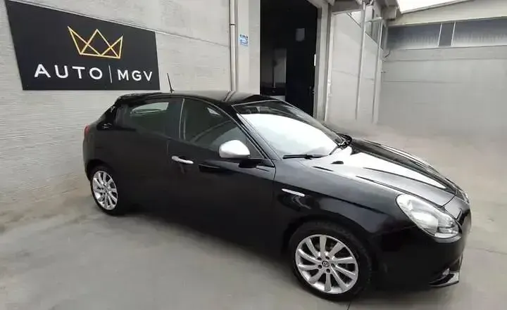 Usata Alfa Romeo Giulietta Super 120 CV (88 kW) 2018 Nero Utilitaria