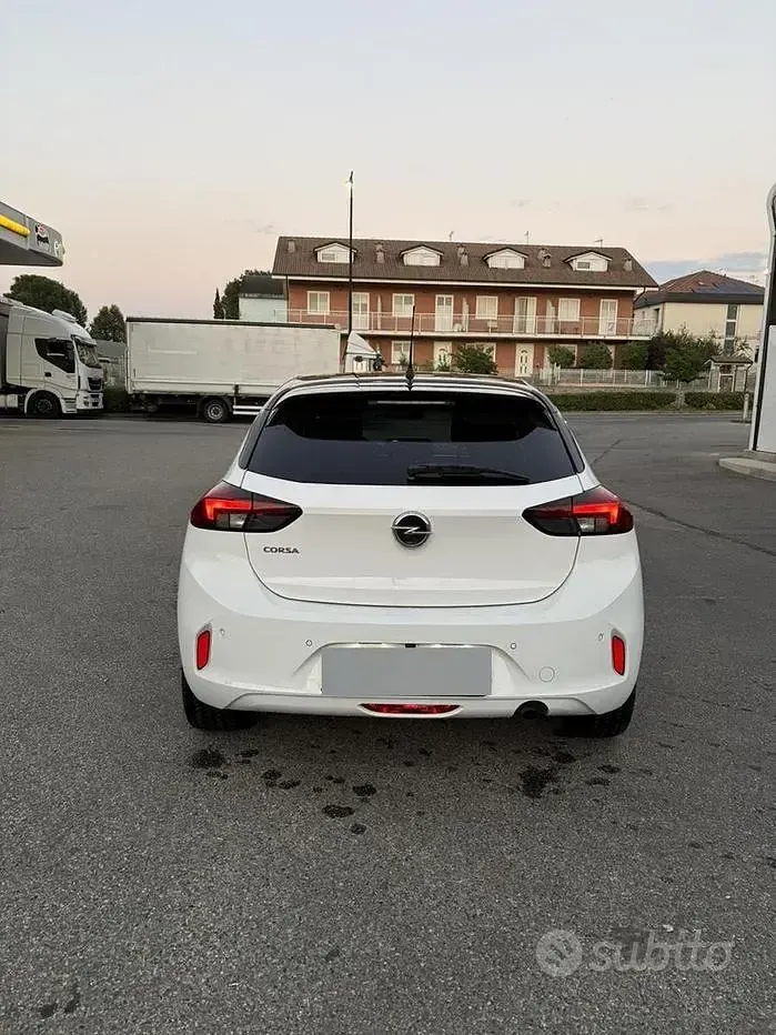 Usata Opel Corsa 75 CV (55 kW) 2021 Bianco Utilitaria