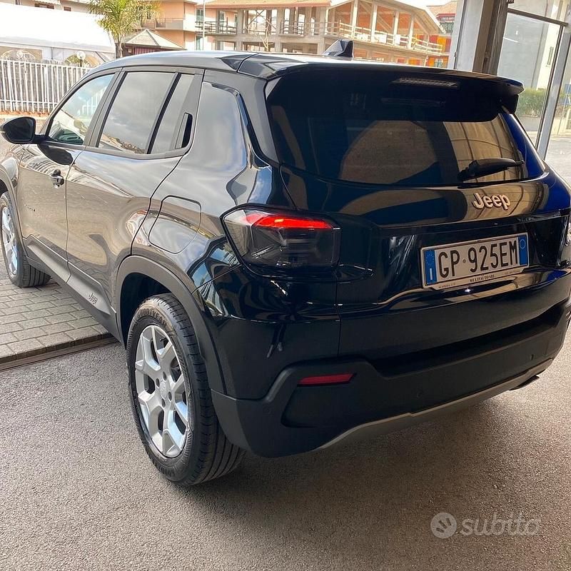 Usado Jeep Avenger 101 CV (74 kW) 2023 Negro SUV