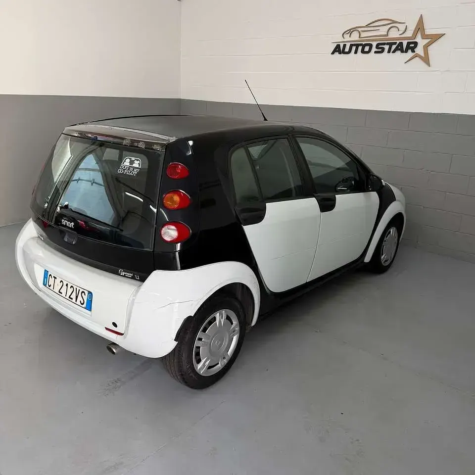 Usata Smart ForFour 75 CV (55 kW) 2005 Other Utilitaria