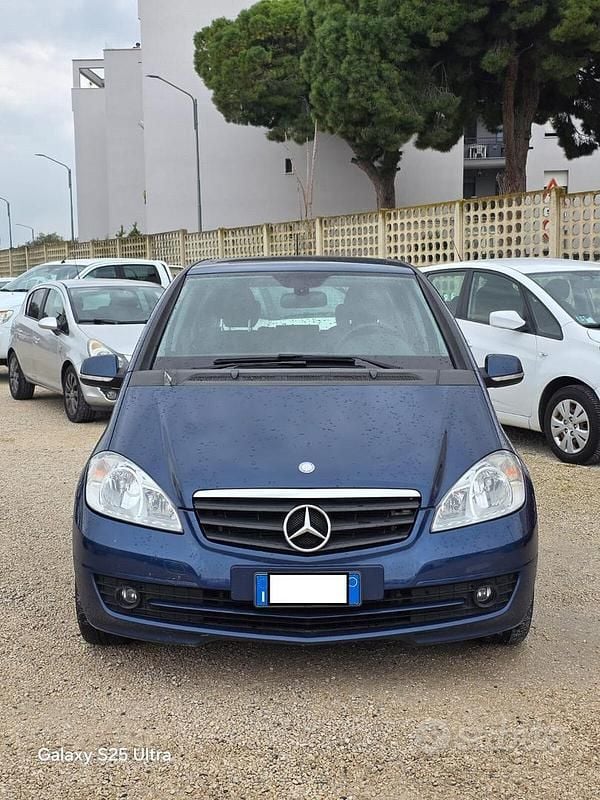 Usata Mercedes A160 Premium 95 CV (69 kW) 2012 Blu Berlina