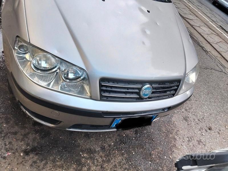 Usata Fiat Punto Dynamic 60 CV (44 kW) 2006 Grigio Berlina