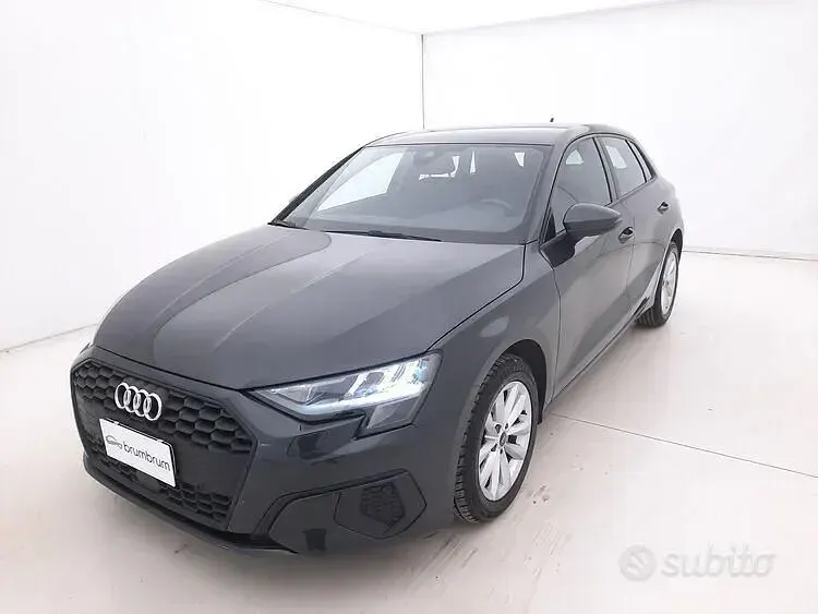 Usata Audi A3 Business 116 CV (85 kW) 2022 Grigio Berlina