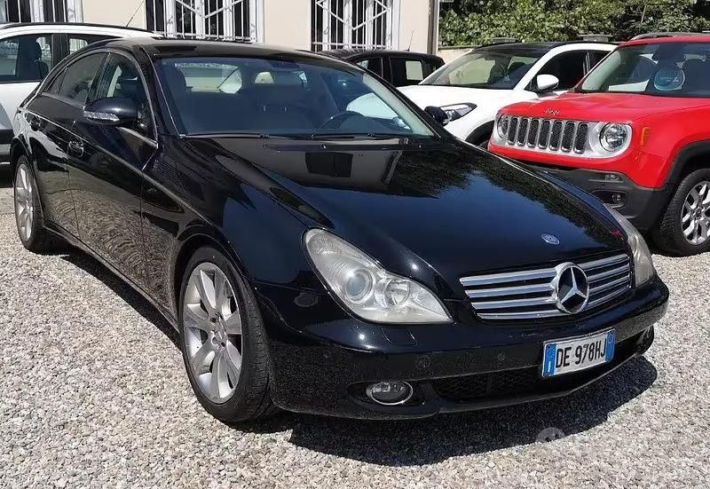 Usata Mercedes CLS320 224 CV (164 kW) 2007 Nero metallizzato Berlina