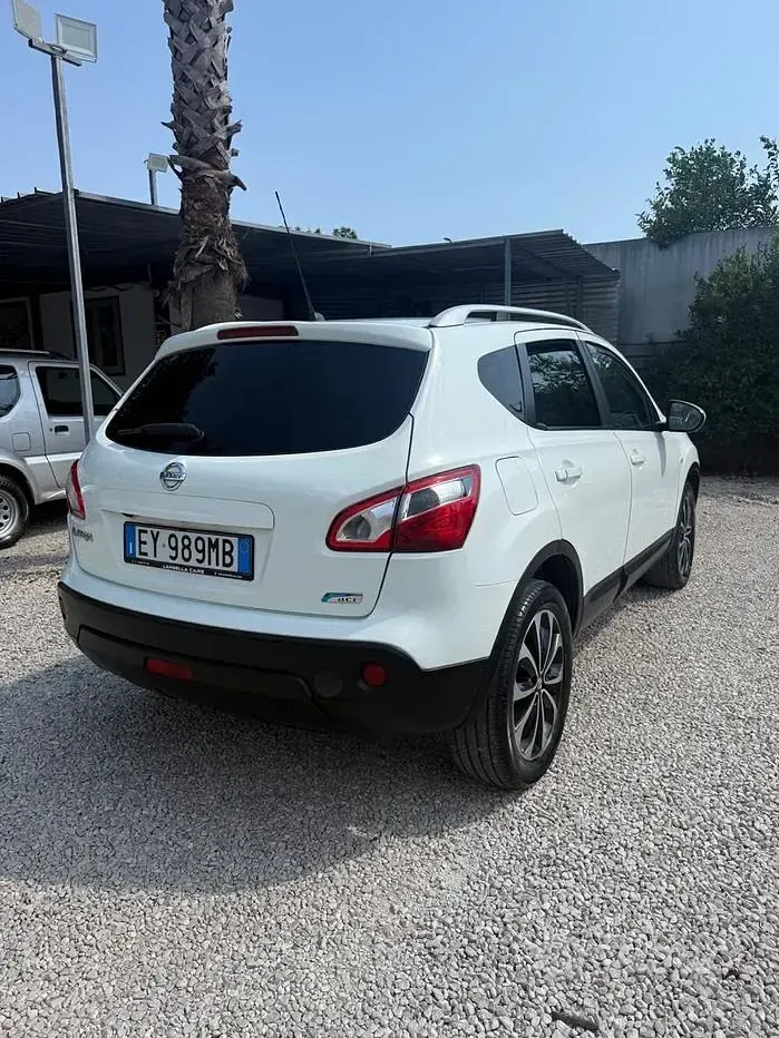 Usata Nissan Qashqai Tekna 131 CV (96 kW) 2012 Bianco SUV