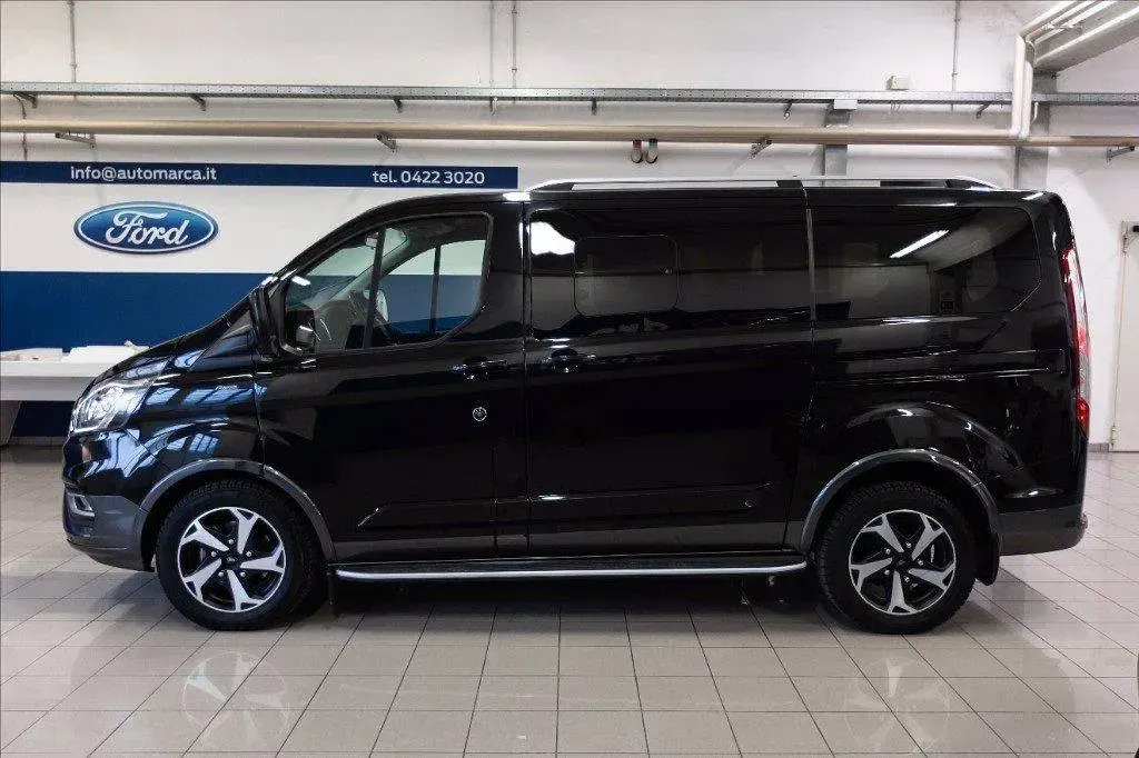 Usata Ford Tourneo Custom Active 150 CV (110 kW) 2022 Furgone