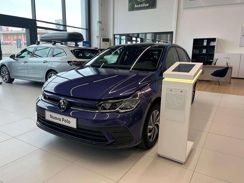 Vibrant violet metallizzato Nuova 2026 VW Polo Edition Berlina | 26.343 € (Buon prezzo) - Immagine 1/4