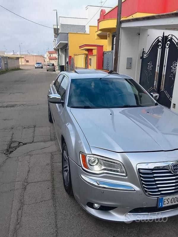Usata Lancia Thema 190 CV (139 kW) 2013 Grigio Berlina