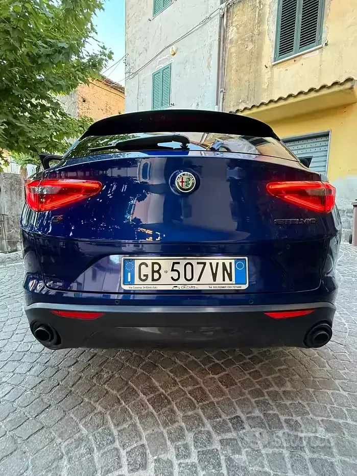 Usata Alfa Romeo Stelvio Sprint 190 CV (139 kW) 2020 Bluazzurro SUV