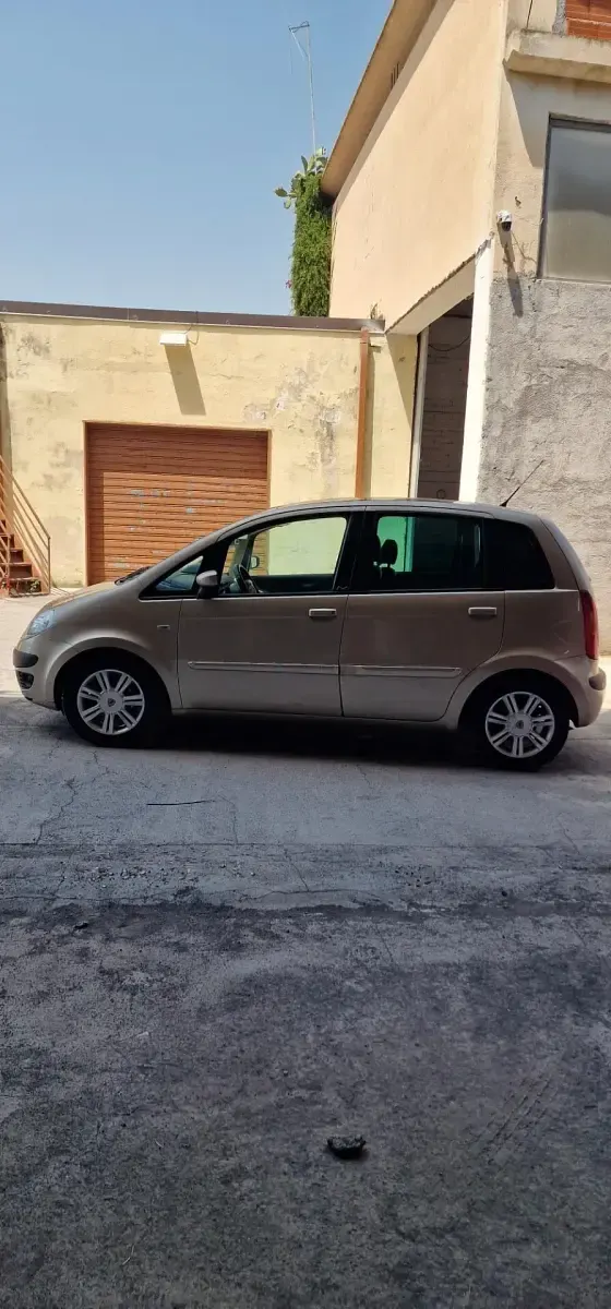 Usata Lancia Musa 69 CV (50 kW) 2006 Oro Monovolume