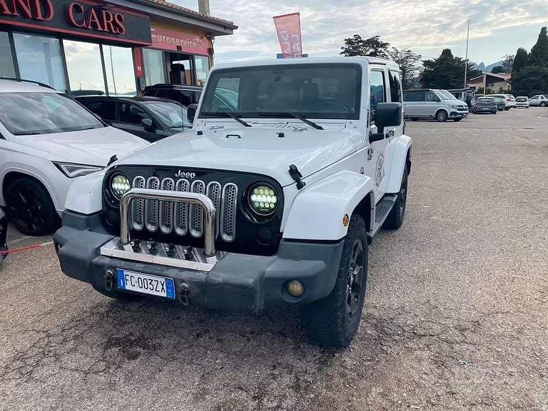 Usata Jeep Wrangler Sahara 199 CV (146 kW) 2016 Bianco SUV