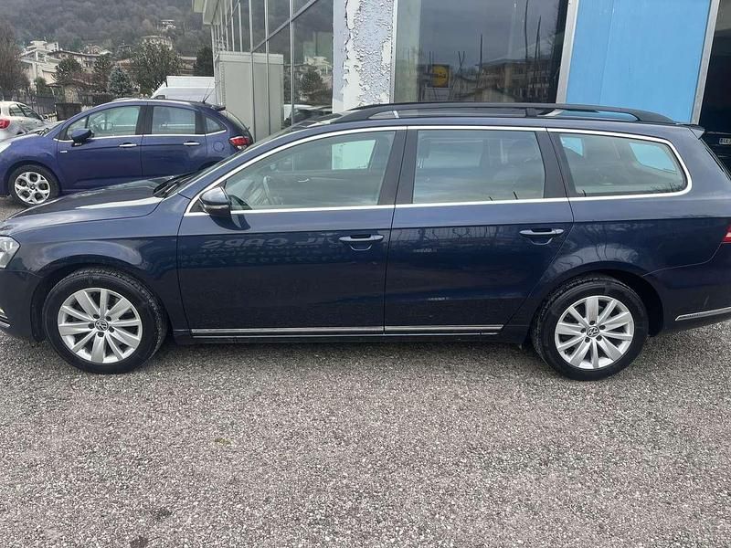 Usata VW Passat Comfortline 105 CV (77 kW) 2011 Blu/azzurro Station wagon