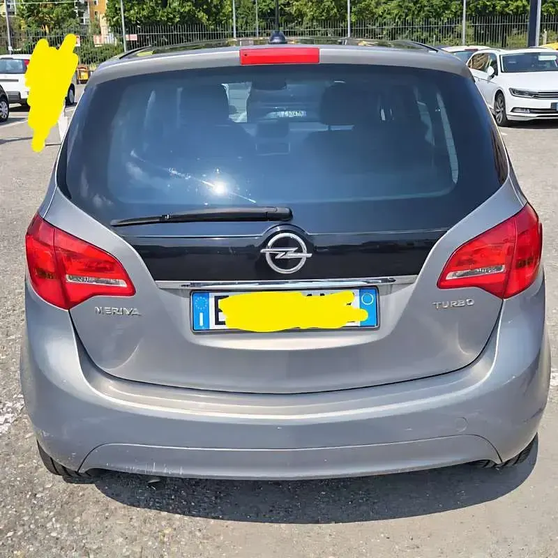 Usata Opel Meriva Cosmo 120 CV (88 kW) 2011 Bronzo Monovolume