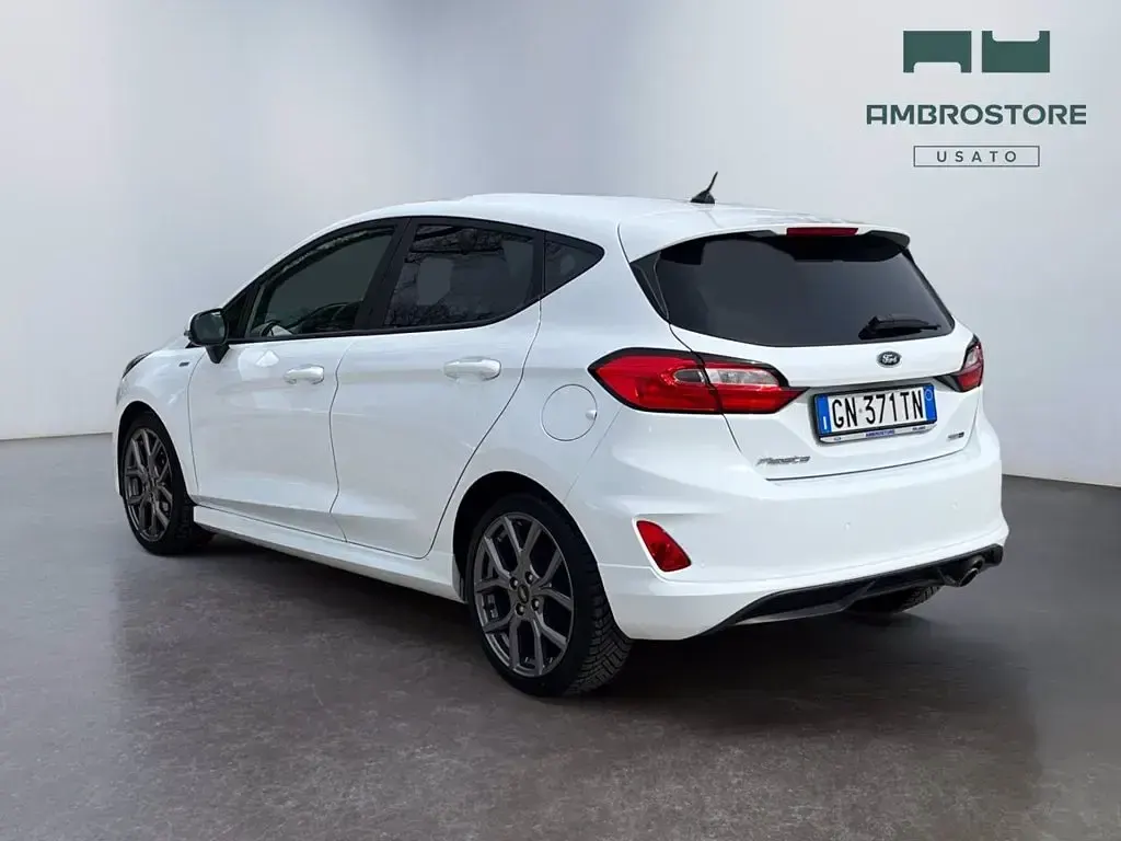 Usata Ford Fiesta ST-Line 125 CV (91 kW) 2023 Bianco frozen Utilitaria